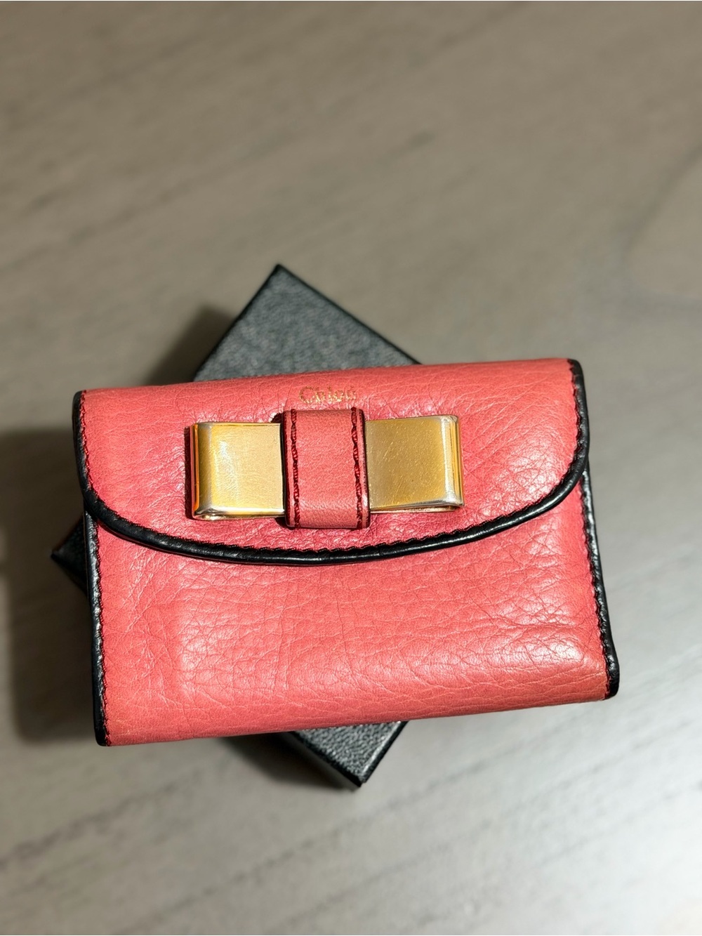 Chloé Lily Leather Tri-Fold Compact Wallet Light Mauve & Black💕🍃
